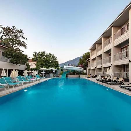Apart-hotel Golden Life *
