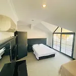 Golden Life Apart Otel