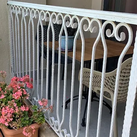 Golden Life Апарт-отель