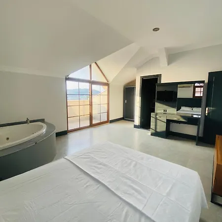 Golden Life Lejlighedshotel *