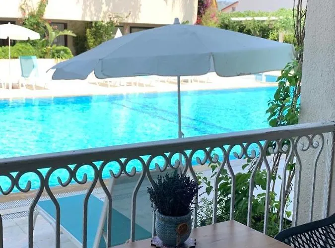 Hotel de apartamente Golden Life *