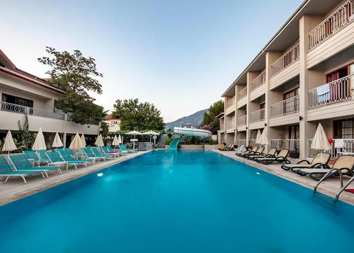 Hotel de apartamente Golden Life *